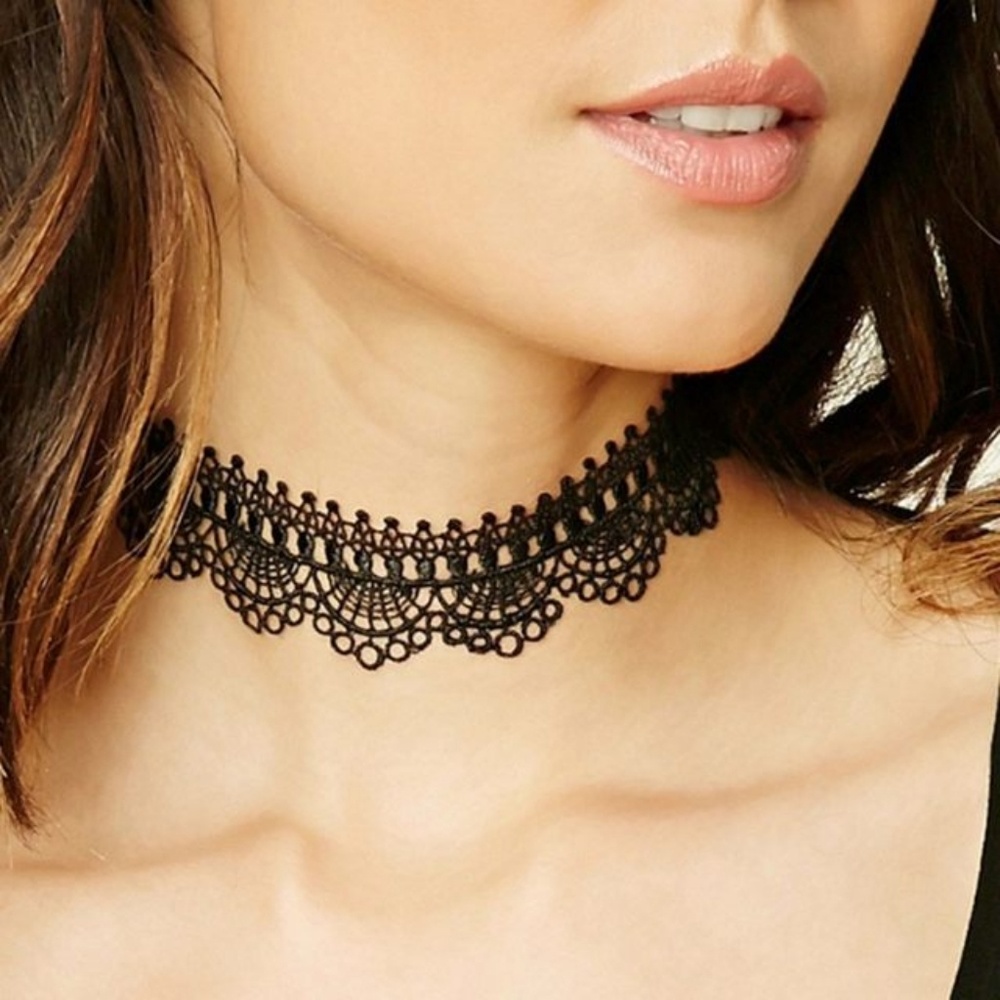 New Black Lace Choker - Picture 1 of 2